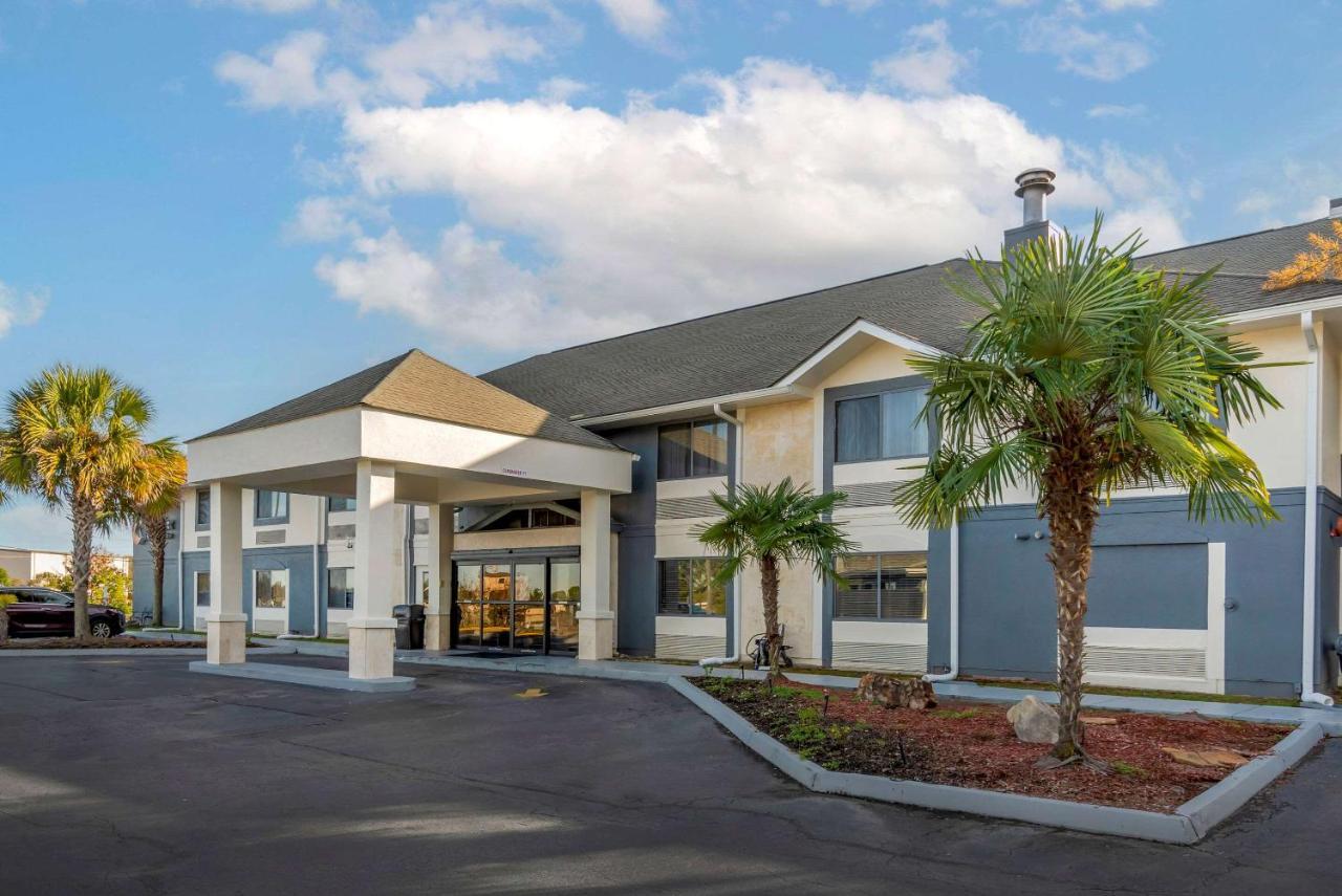 וורנר רובינס Comfort Inn & Suites - Near Robins Air Force Base Main Gate מראה חיצוני תמונה