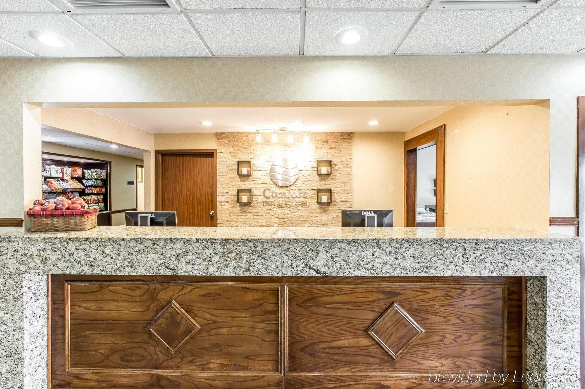 וורנר רובינס Comfort Inn & Suites - Near Robins Air Force Base Main Gate מראה חיצוני תמונה